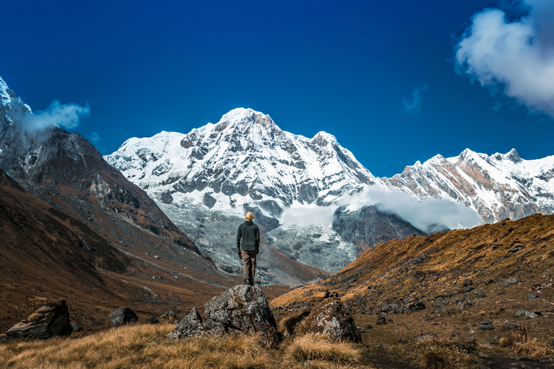 high himalayan mountain view at the annapurna base camp in nepal 800